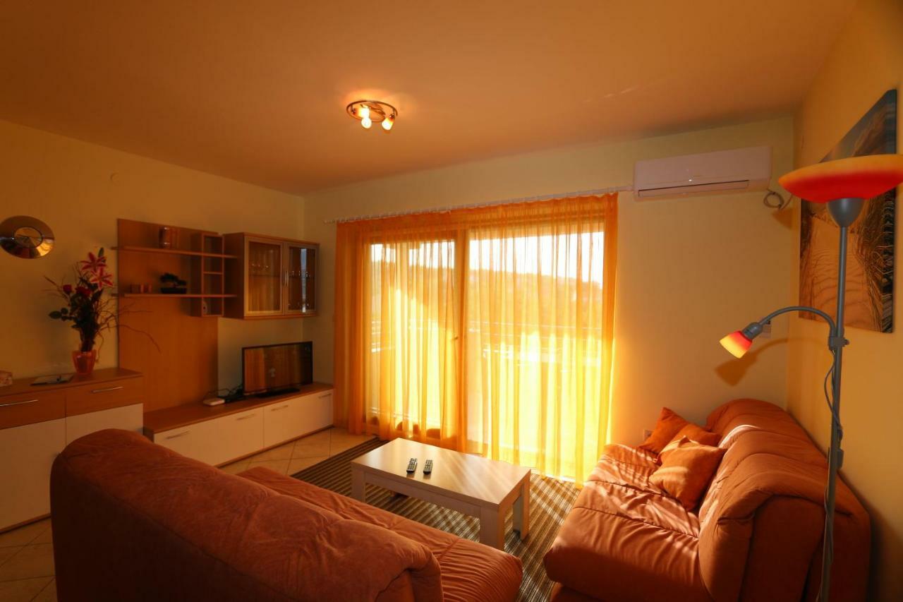 Apartment Dina Šilo Zewnętrze zdjęcie