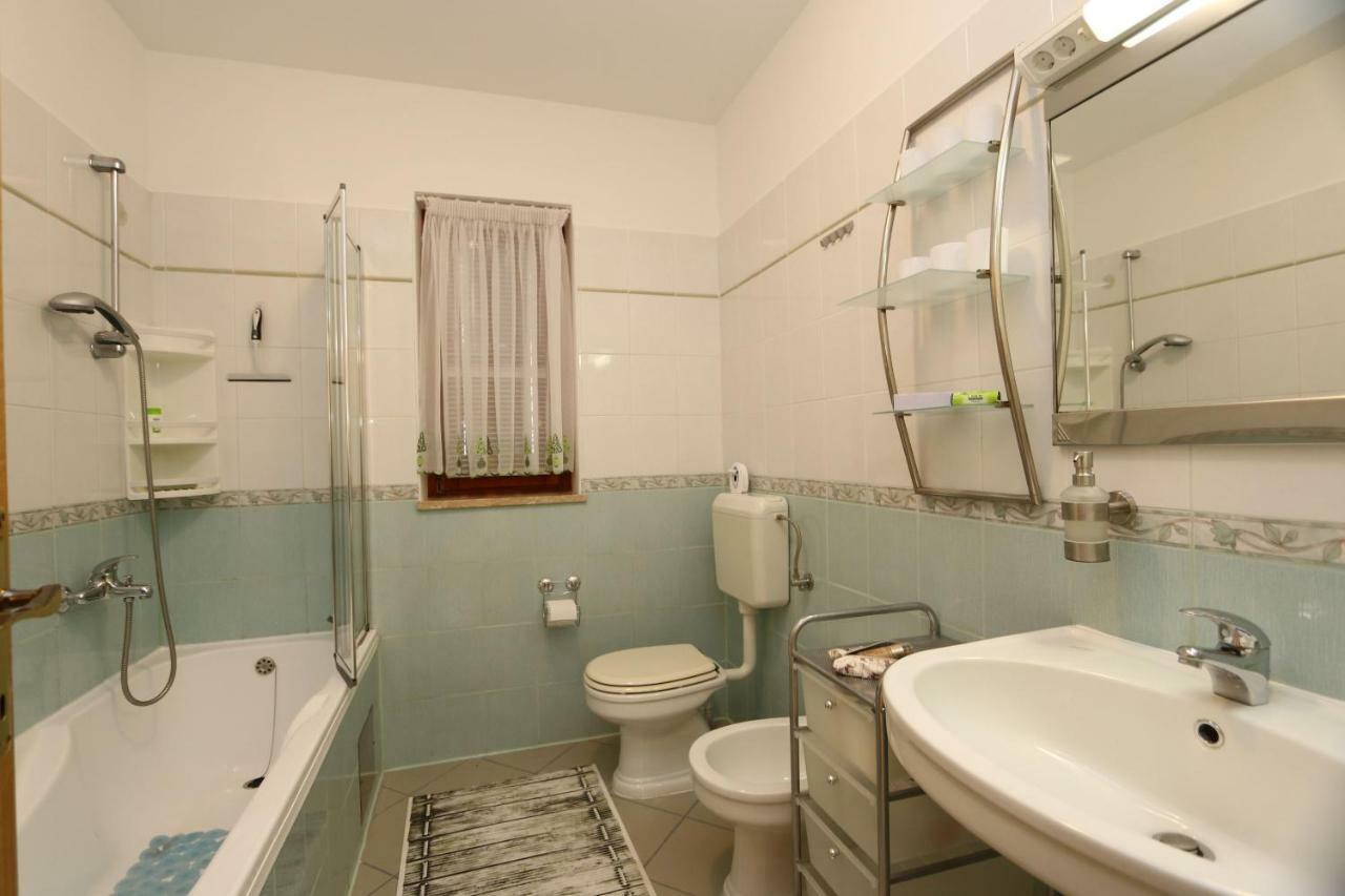 Apartment Dina Šilo Zewnętrze zdjęcie