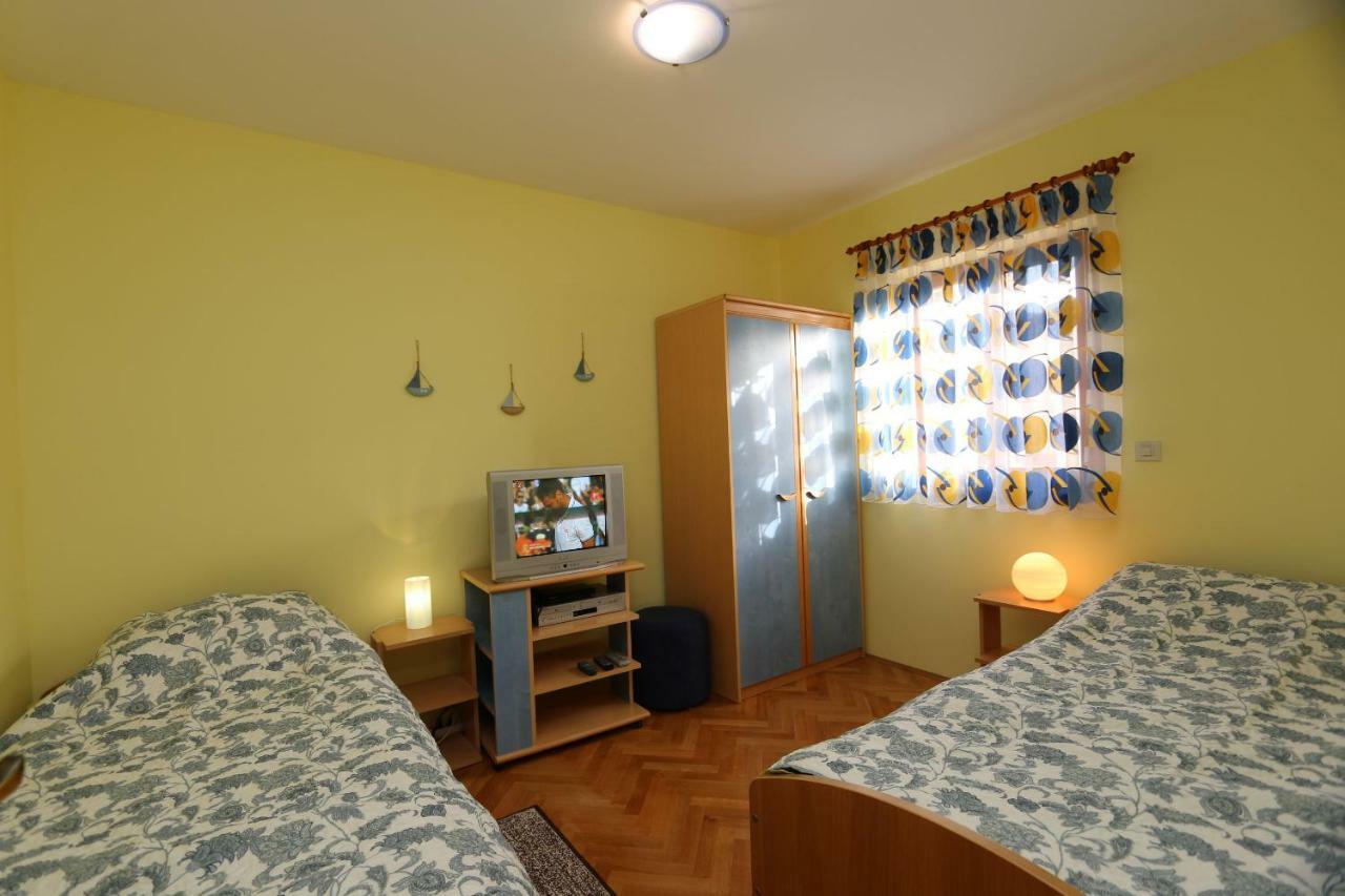 Apartment Dina Šilo Zewnętrze zdjęcie