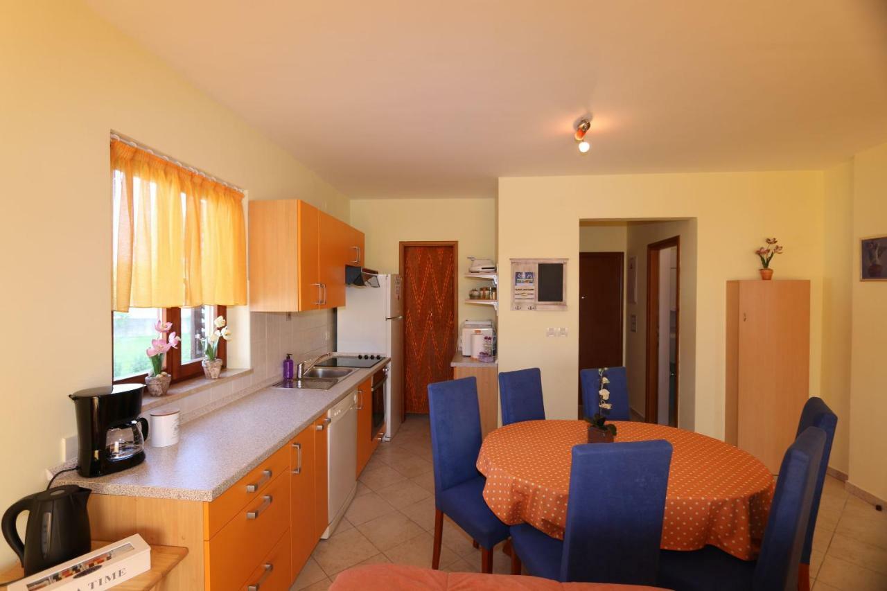 Apartment Dina Šilo Zewnętrze zdjęcie